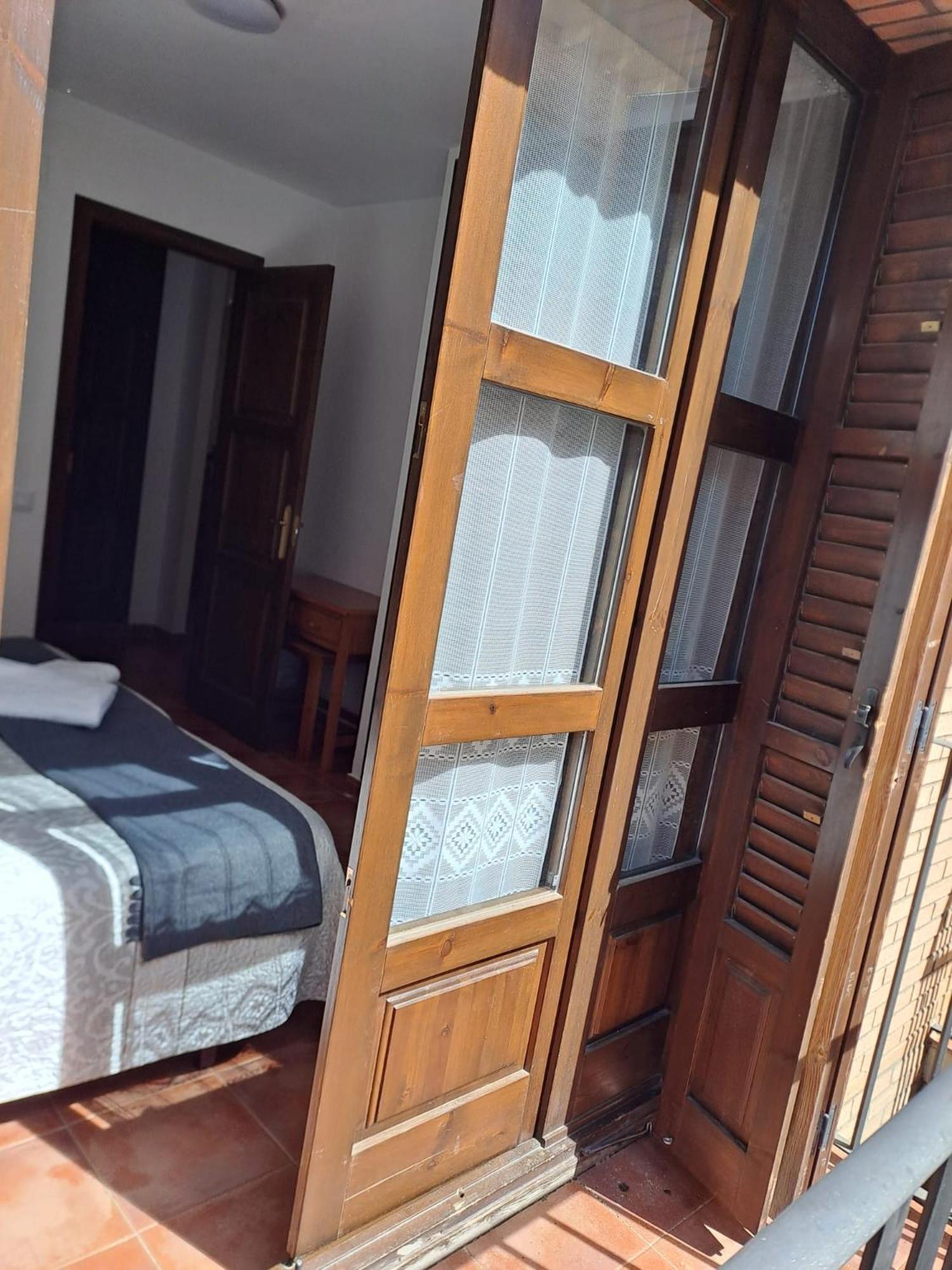 Delicias Hotell Peraltilla Exteriör bild