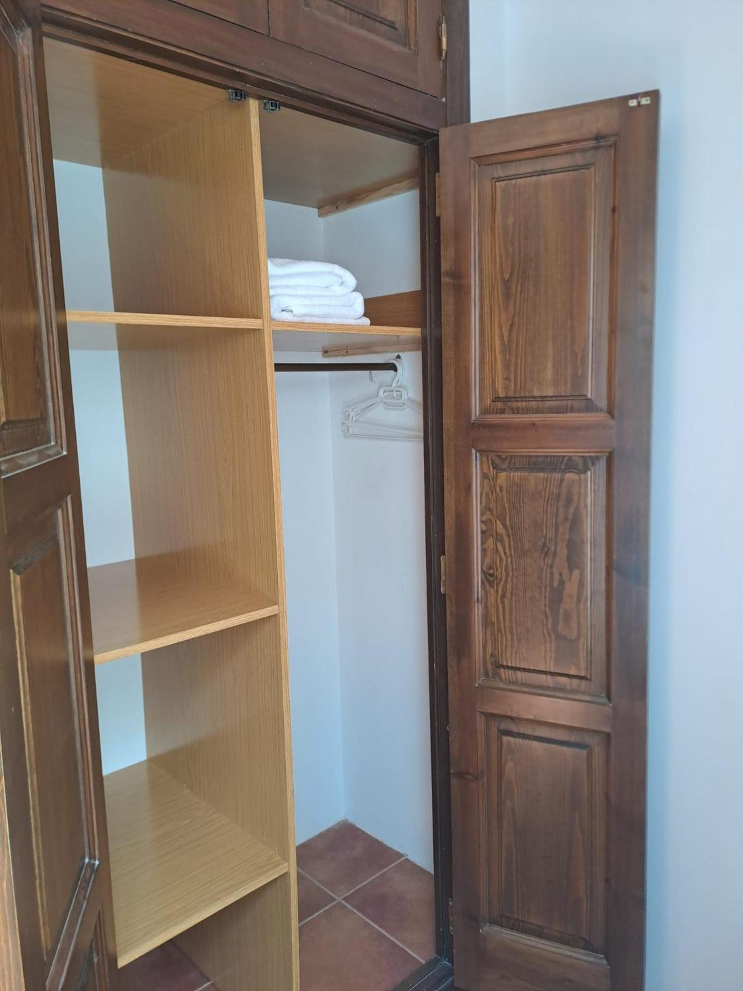 Delicias Hotell Peraltilla Exteriör bild