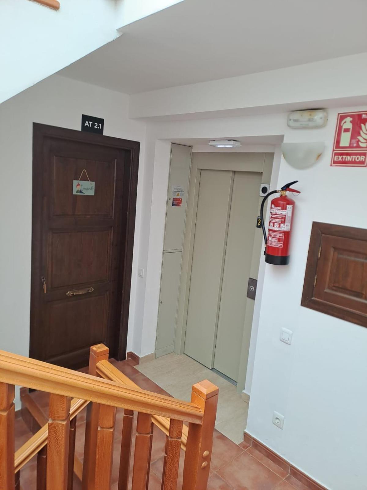Delicias Hotell Peraltilla Exteriör bild