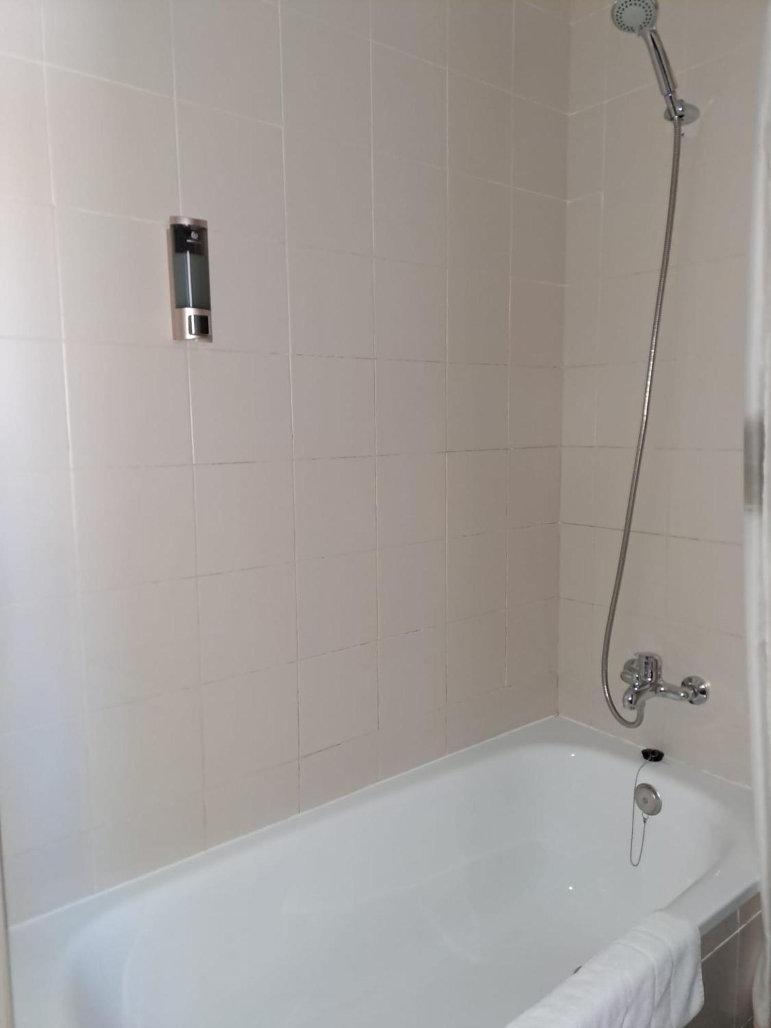 Delicias Hotell Peraltilla Exteriör bild
