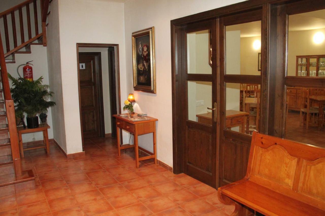 Delicias Hotell Peraltilla Exteriör bild
