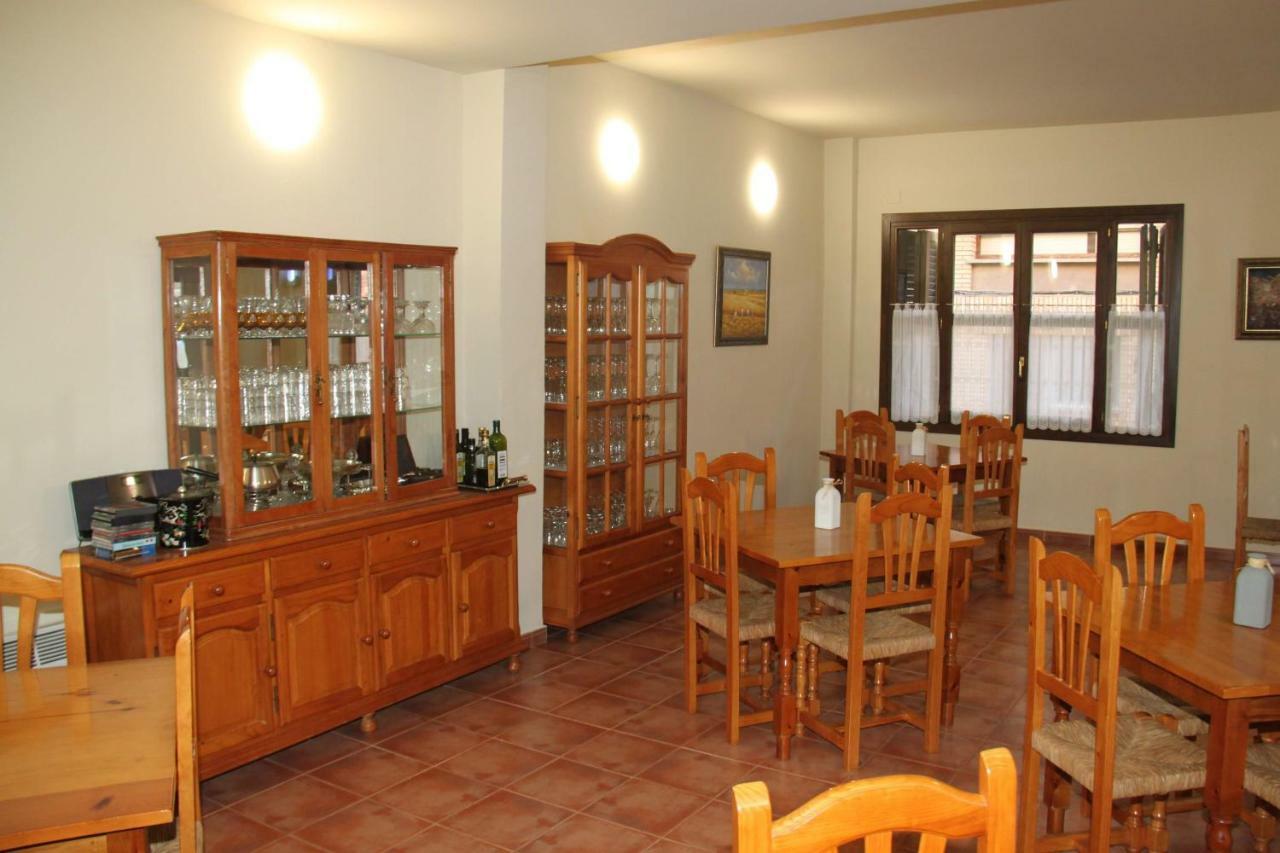 Delicias Hotell Peraltilla Exteriör bild