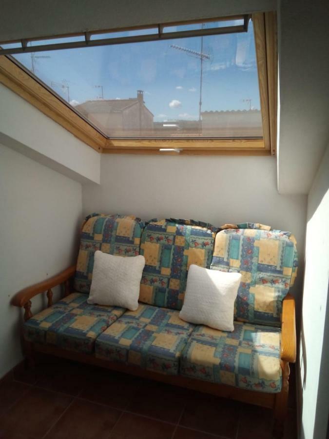 Delicias Hotell Peraltilla Exteriör bild